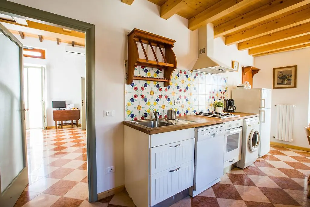 Le Camerine Apartment Water Front Toscolano Maderno