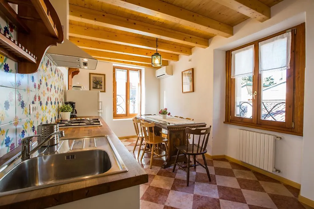 Le Camerine Apartment Water Front Toscolano Maderno