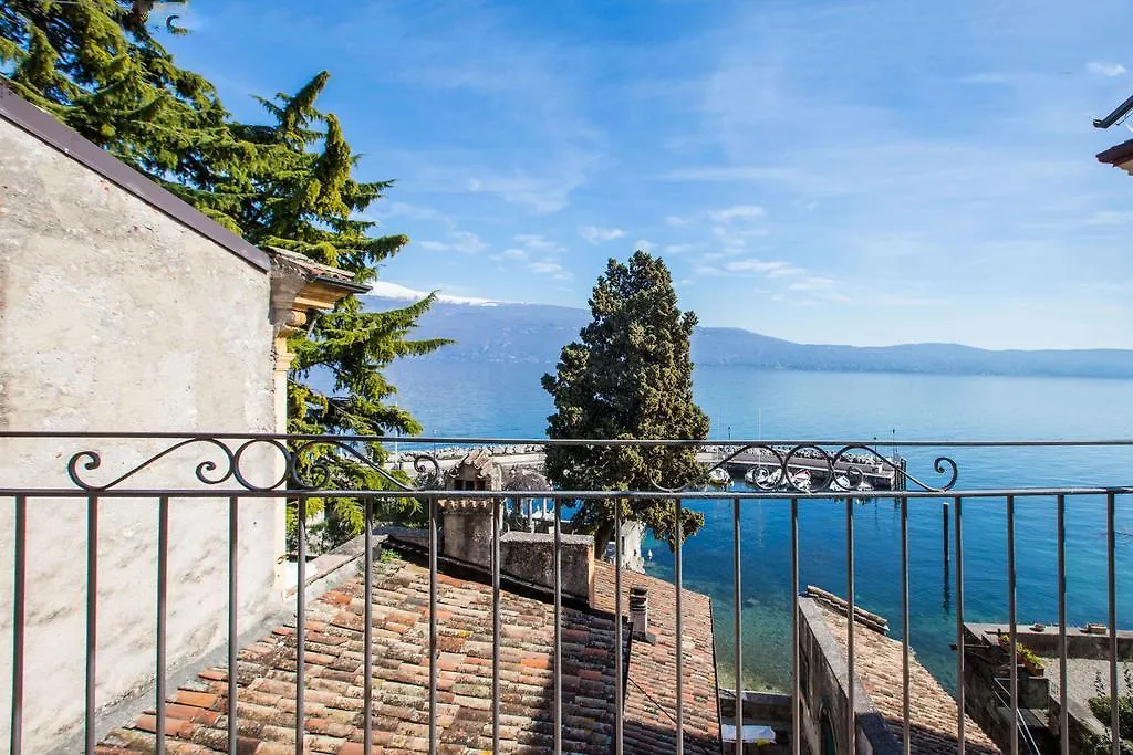 Le Camerine Apartment Water Front Toscolano Maderno 0*,  Italy